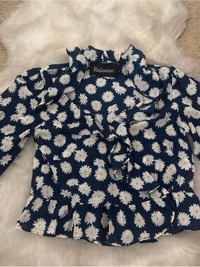 Réalisation Par Navy Blue Daisy Ruffle Blouse